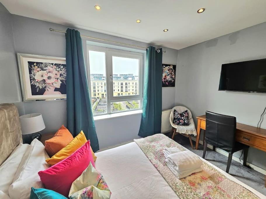 Appartamento 4 Separate Beds, Sleeps 6, Beautiful 2 Bed Apt Edimburgo Esterno foto